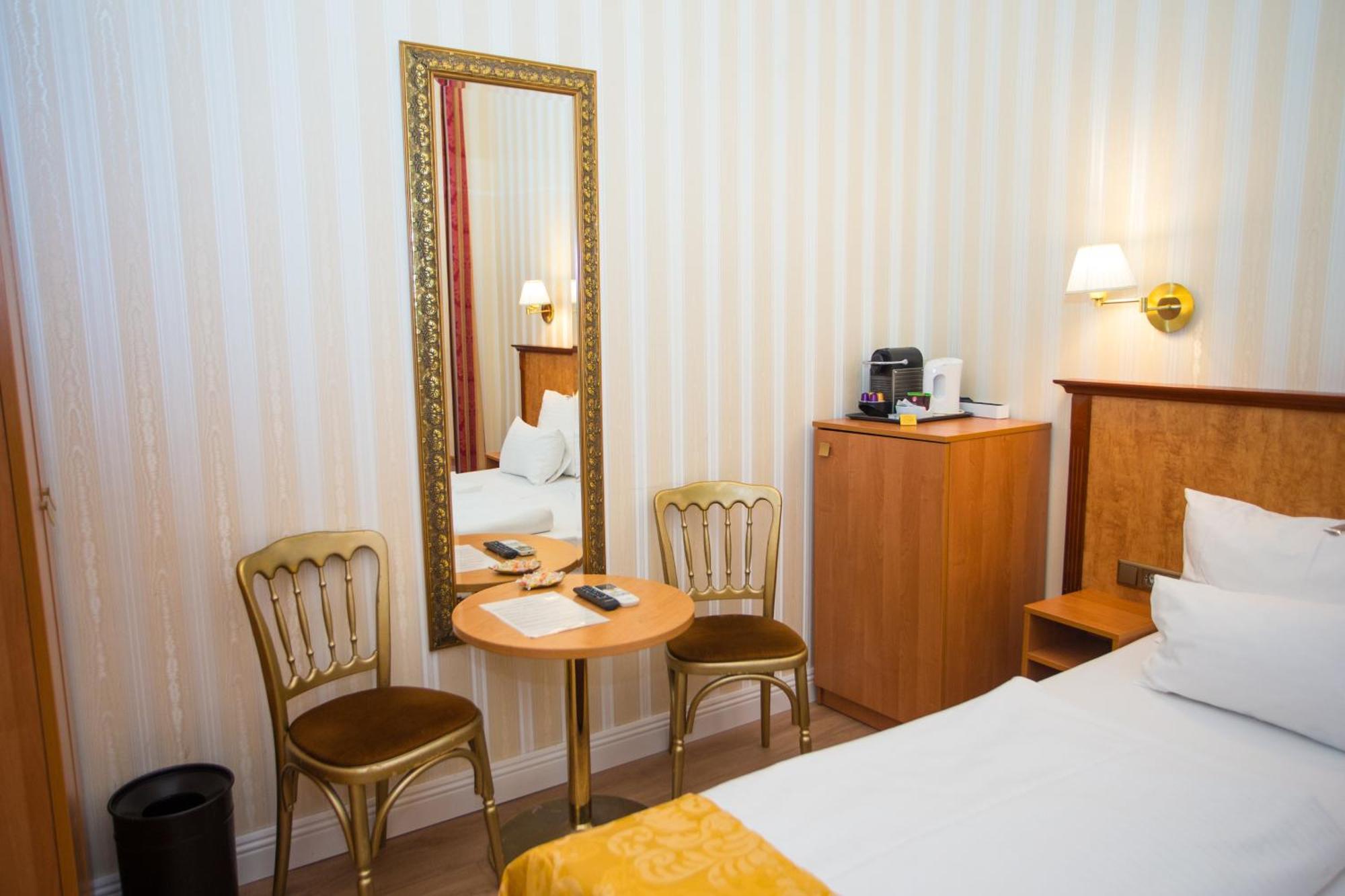 Classic Double Room