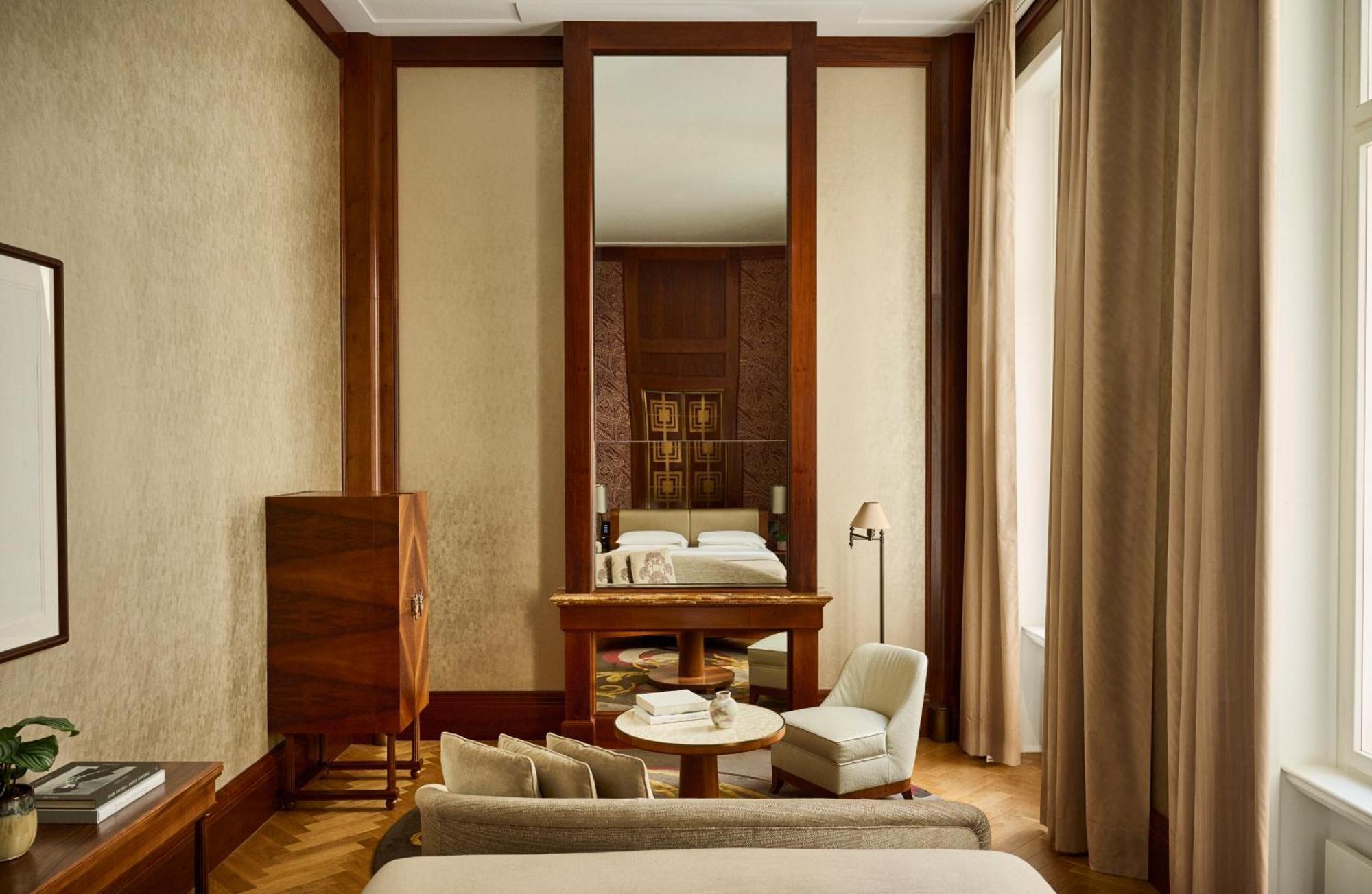 Premium King Room,1742888972:JPEG