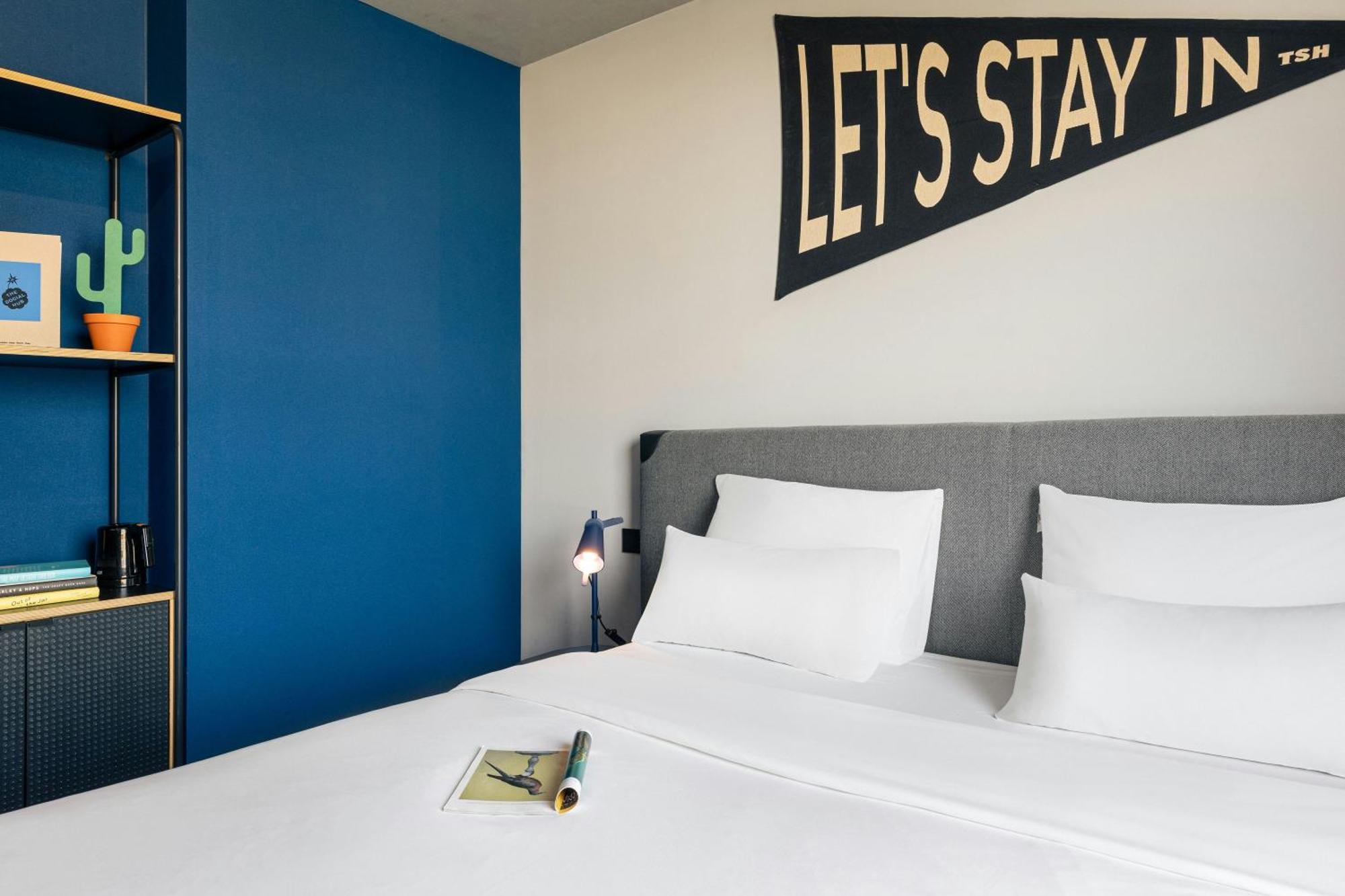 Standard Twin Room,1758805610:JPEG