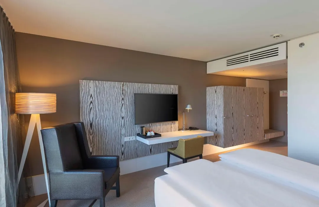 Doubletree By Hilton Vienna Schonbrunn-1