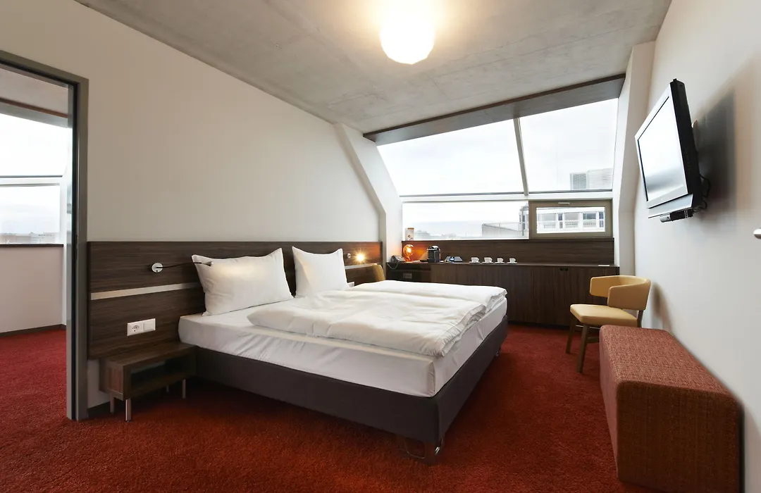 Simm's Hotel - cityhotel next to Metro U3-1
