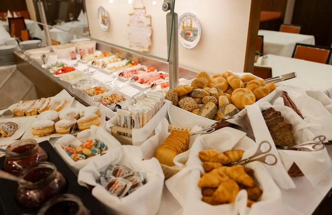 Graben Hotel-1