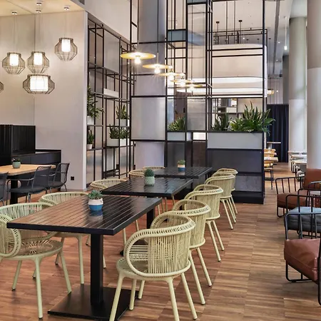 Courtyard By Marriott Vienna Prater/Messe-3