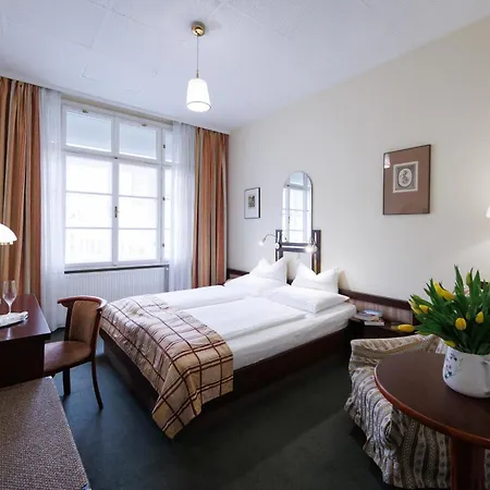 Continental Hotel-Pension-2