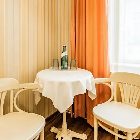 Hotel Pension Baronesse-2