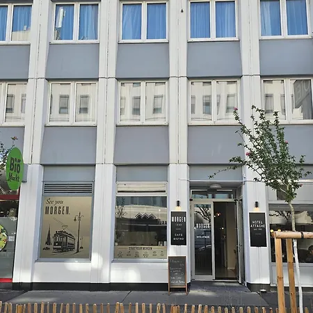 Hotel Attaché-2